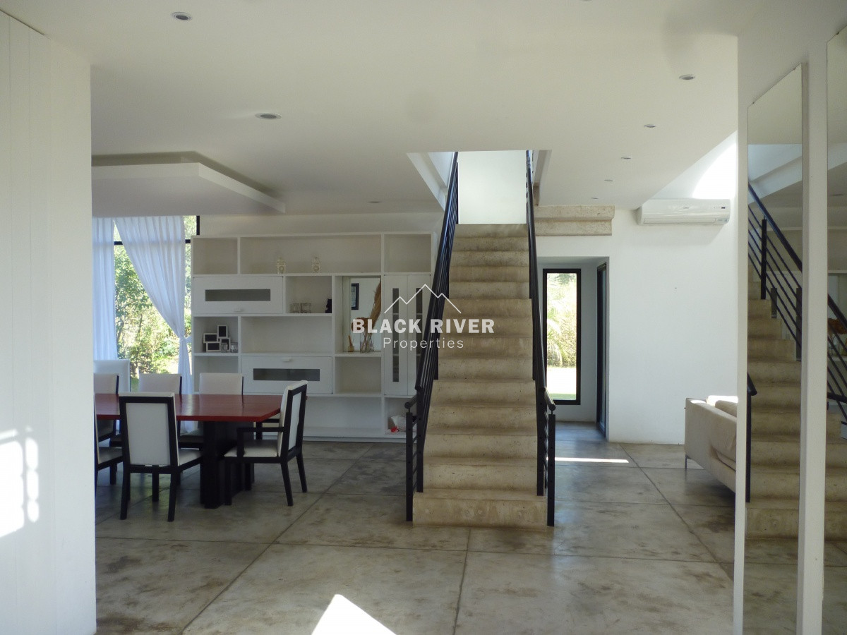 Casa ID.63719 - Venta Moderna Casa en Barrio Privado La Arbolada, Punta del Este