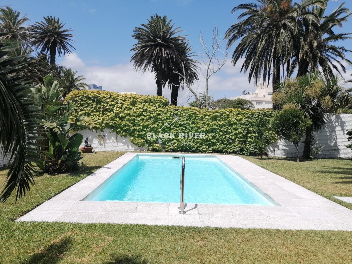 Casa ID.60561 - Casa en venta con Piscina en el FARO Península de PUNTA DEL ESTE