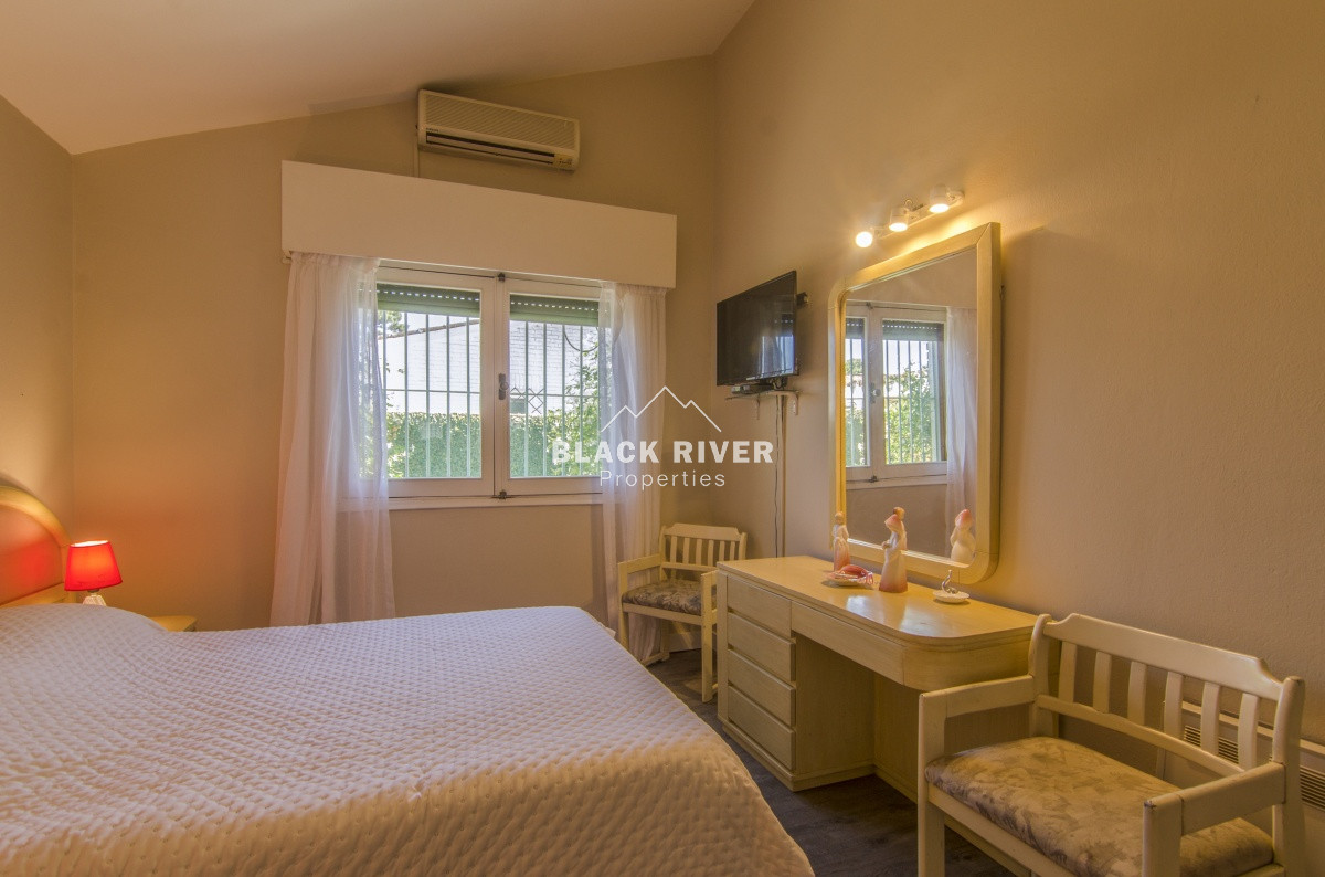 Casa ID.57934 - Casa de 4 dormitorios en venta parada 7 de Playa Mansa Punta del Este