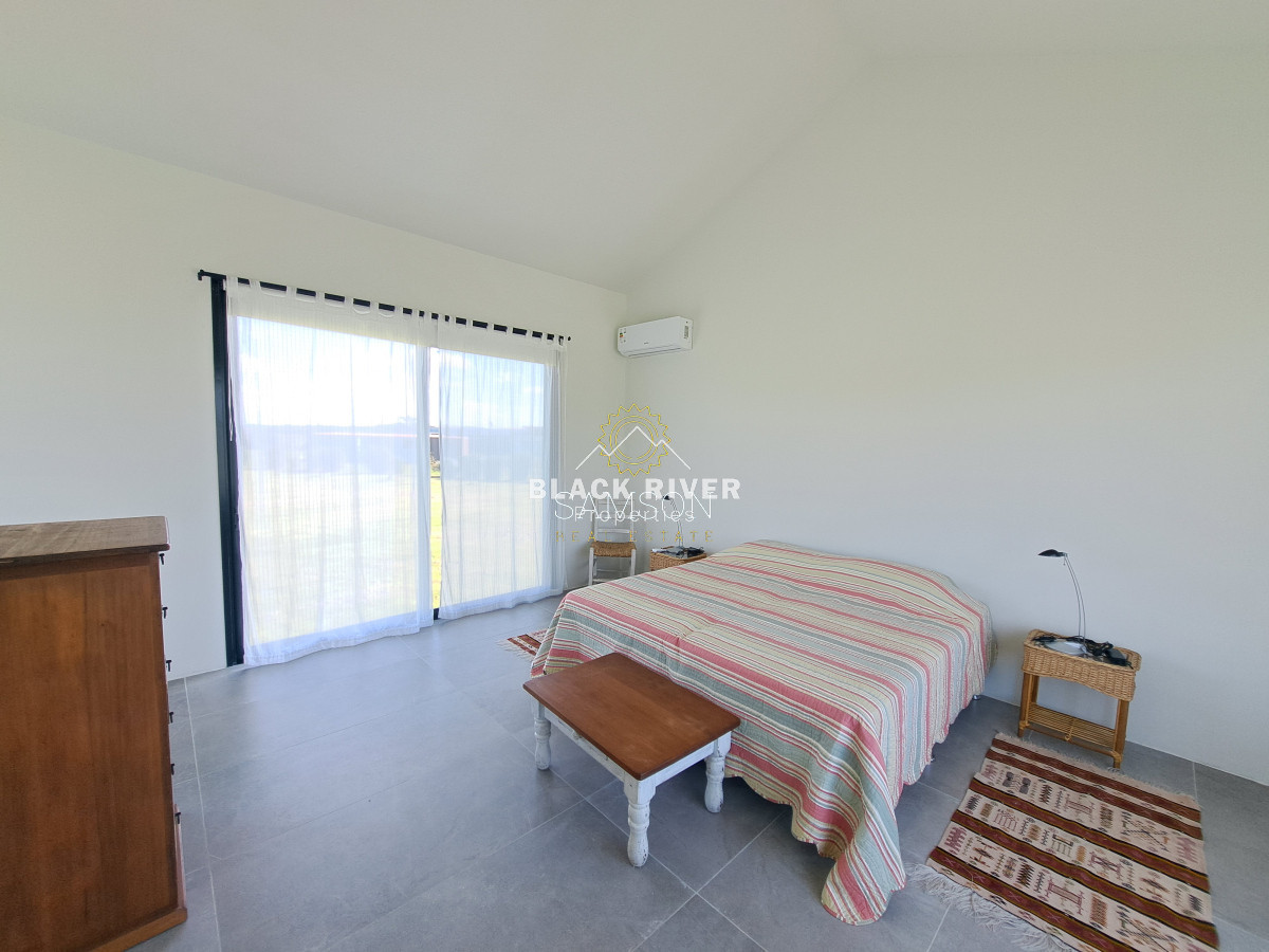 Casa ID.66994 - Casa en alquiler temporal 4 dormitorios en suites Barrio privado El Quijote La barra Punta del Este