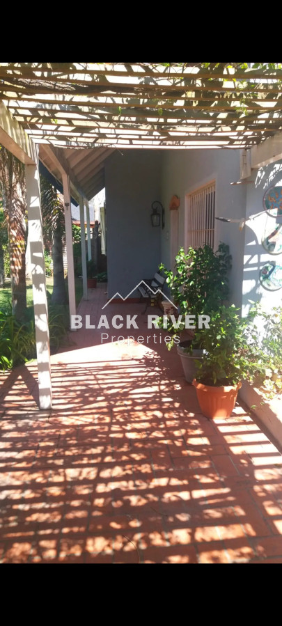 Casa ID.60618 - Venta de Casa en Rincon de Indio de 3 dormitorios, Punta del Este. Parada 23. 