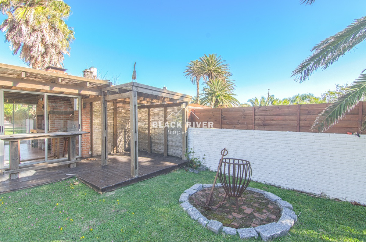Casa ID.60561 - Casa en venta con Piscina en el FARO Península de PUNTA DEL ESTE