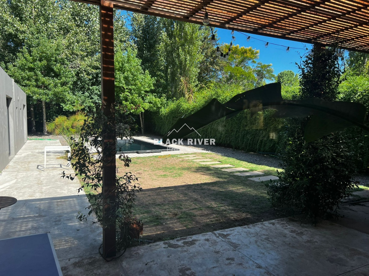 Casa ID.63748 - Casa Estilo Moderno En Barrio Privado La Arbolada Punta del Este