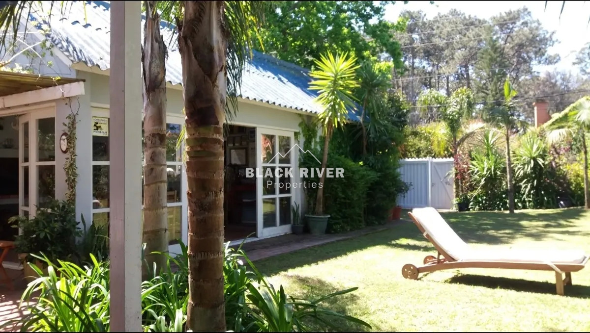 Casa ID.60618 - Venta de Casa en Rincon de Indio de 3 dormitorios, Punta del Este. Parada 23. 