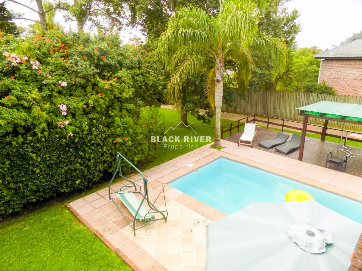 Casa ID.58797 - Casa en venta 5 dormitorios barrio Cantegril, Punta del Este