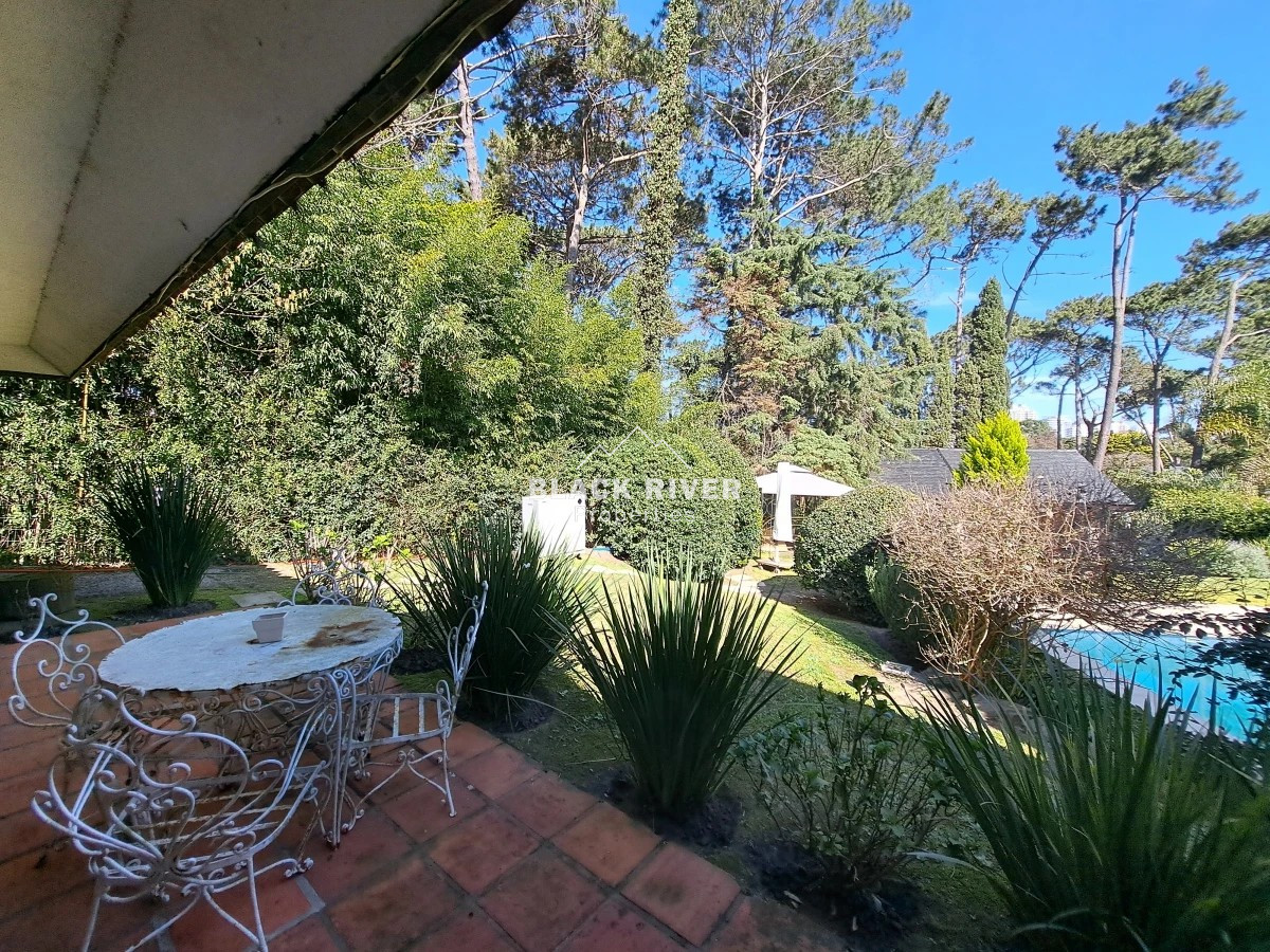 Casa ID.66981 -  Casa con piscina  en venta San Rafael Punta del Este 