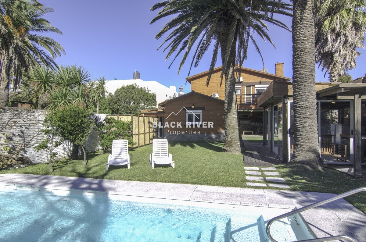 Casa ID.60561 - Casa en venta con Piscina en el FARO Península de PUNTA DEL ESTE