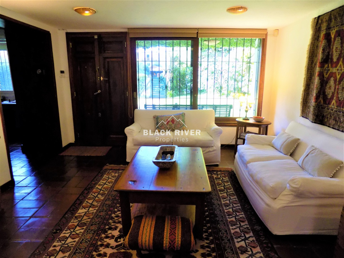 Casa ID.35 - Venta Casa de 4 Dormitorios en Playa Mansa, Punta del Este