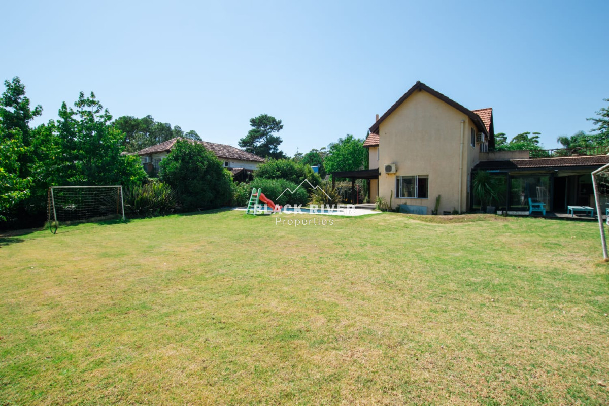 Casa ID.65964 - Venta casa 3 dormitorios con piscina en barrio privado Quintas del bosque 