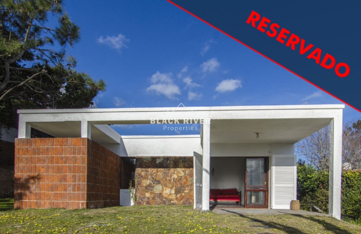 Casa ID.63908 - Oportunidad casa con vista al mar en venta playa mansa Punta del Este