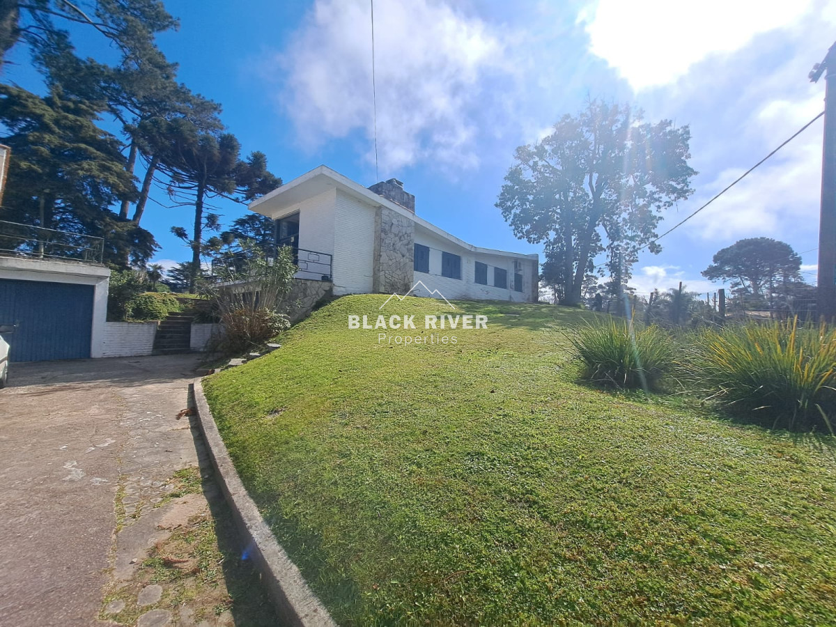 Casa ID.66373 - CASA CON PISCINA EN OPORTUNIDAD EN VENTA CANTEGRIL PUNTA DEL ESTE
