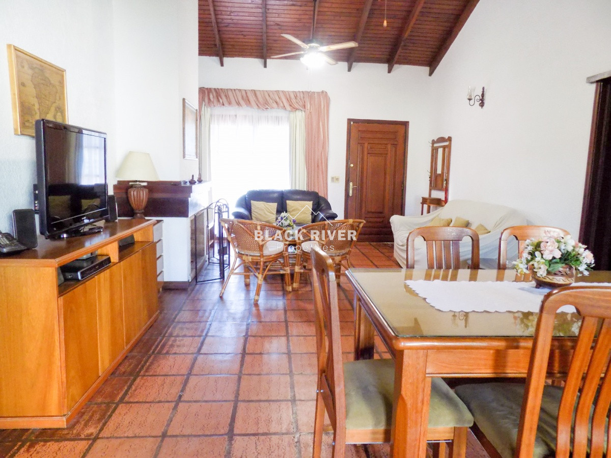 Casa ID.60468 - Casa de 3 dormitorios con piscina en venta Playa Mansa Punta del Este