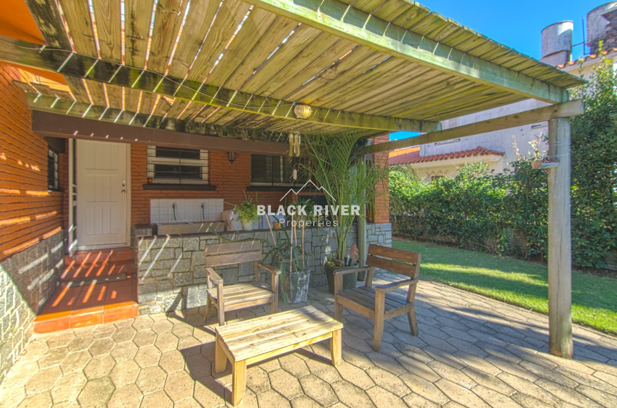 Casa ID.60561 - Casa en venta con Piscina en el FARO Península de PUNTA DEL ESTE