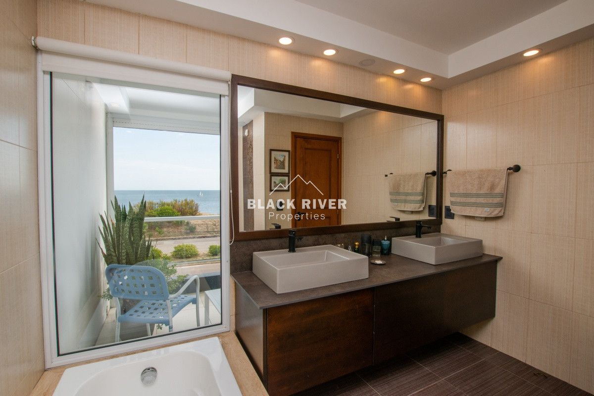 Casa ID.66048 - Casa en Venta frente al mar