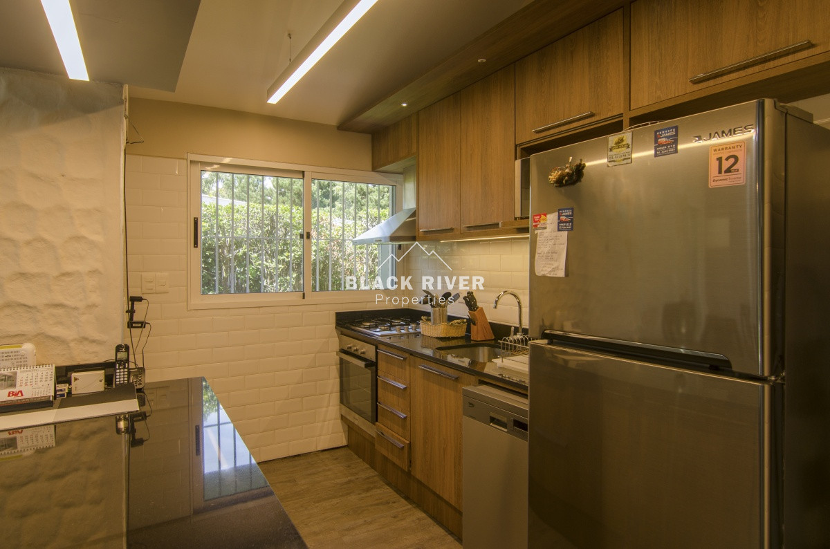 Casa ID.57934 - Casa de 4 dormitorios en venta parada 7 de Playa Mansa Punta del Este