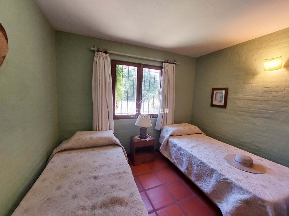 Casa ID.64670 - Venta Casa 2 Dormitorios Playa Mansa Punta del Este 