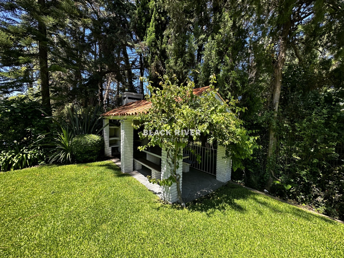 Casa ID.60093 - CASA EN VENTA CON PISCINA 