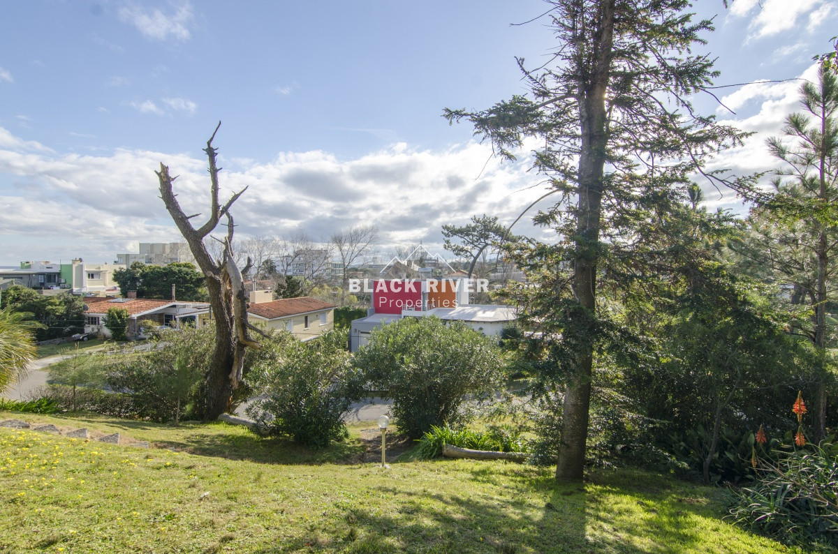 Casa ID.63908 - Oportunidad casa con vista al mar en venta playa mansa Punta del Este