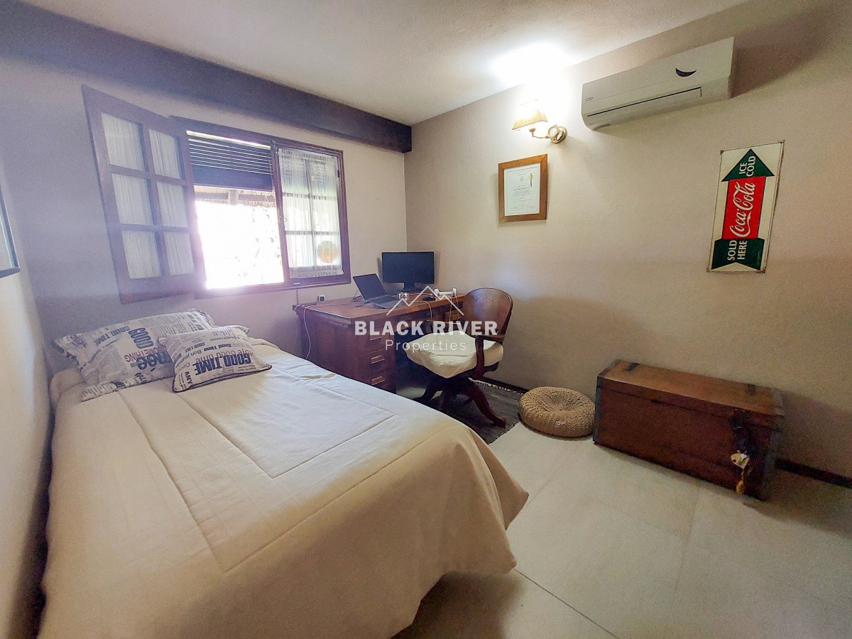 Casa ID.57995 - Venta Casa de 3 Dormitorios con Piscina Climatizada en Pinares, Punta del Este