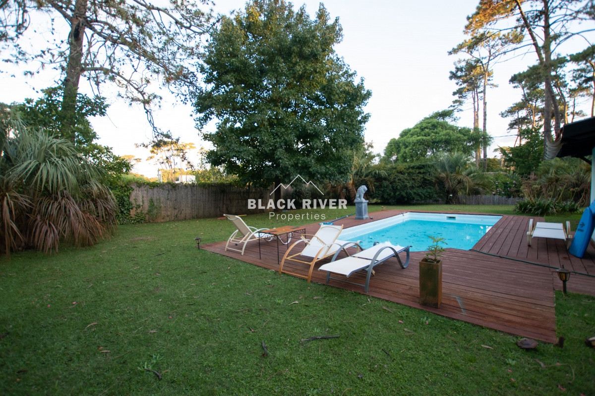 Casa ID.42 - Venta Casa de 4 dormitorios Lugano Punta del Este 