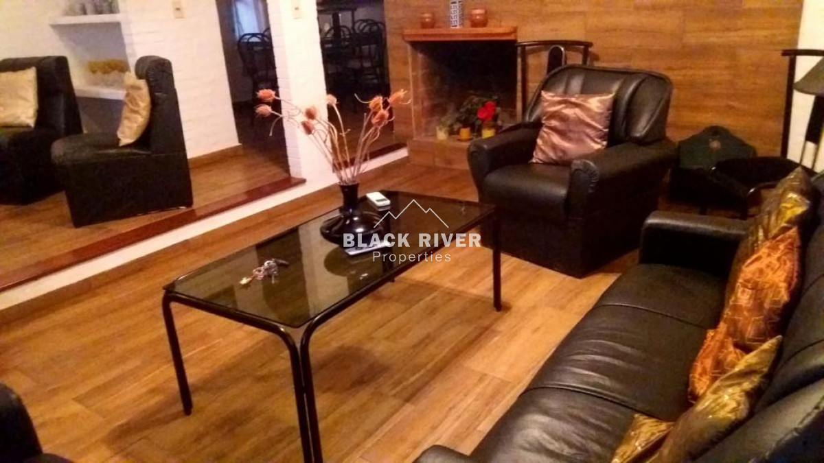 Casa ID.64545 - Venta casa 3 dormitorios y 2 baños a 100 mts del mar