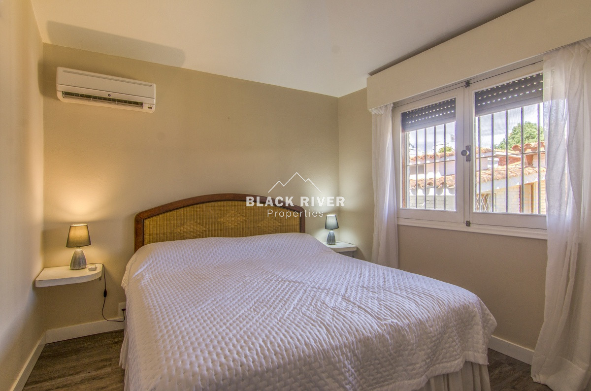 Casa ID.57934 - Casa de 4 dormitorios en venta parada 7 de Playa Mansa Punta del Este