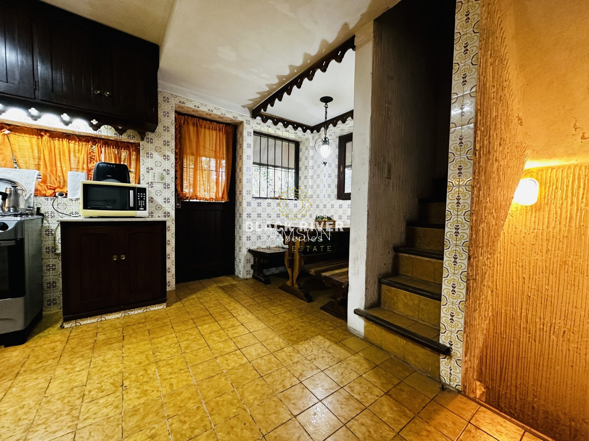 Casa ID.66957 - Casa en venta 4 dormitorios en  Lugano Punta del Este