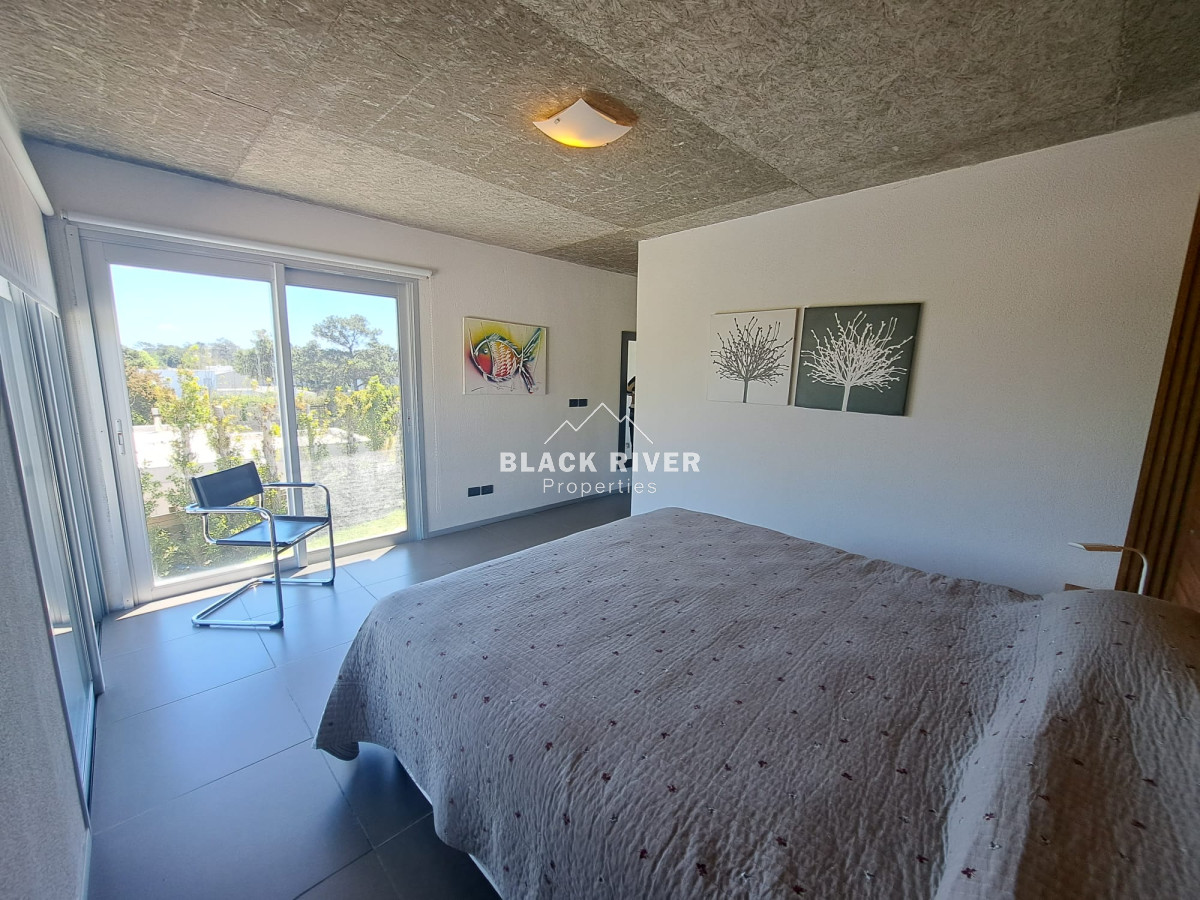 Casa ID.66482 - MODERNA CASA DE 4 DORMITORIOS EN BARRIO PRIVADO LA RESIDENCE, PUNTA DEL ESTE