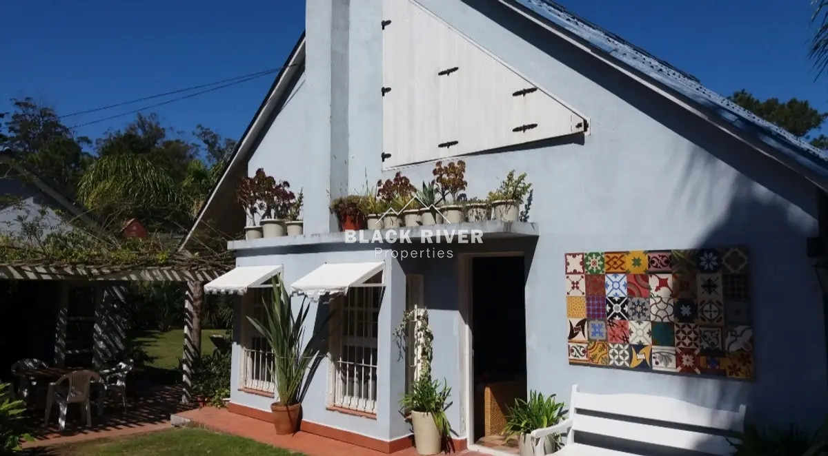 Casa ID.60618 - Venta de Casa en Rincon de Indio de 3 dormitorios, Punta del Este. Parada 23. 
