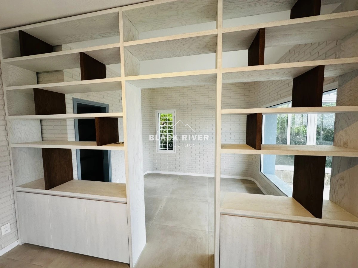 Casa ID.66906 - Casa  de 4 dormitorios en Venta zona de faro peninsula Punta del Este