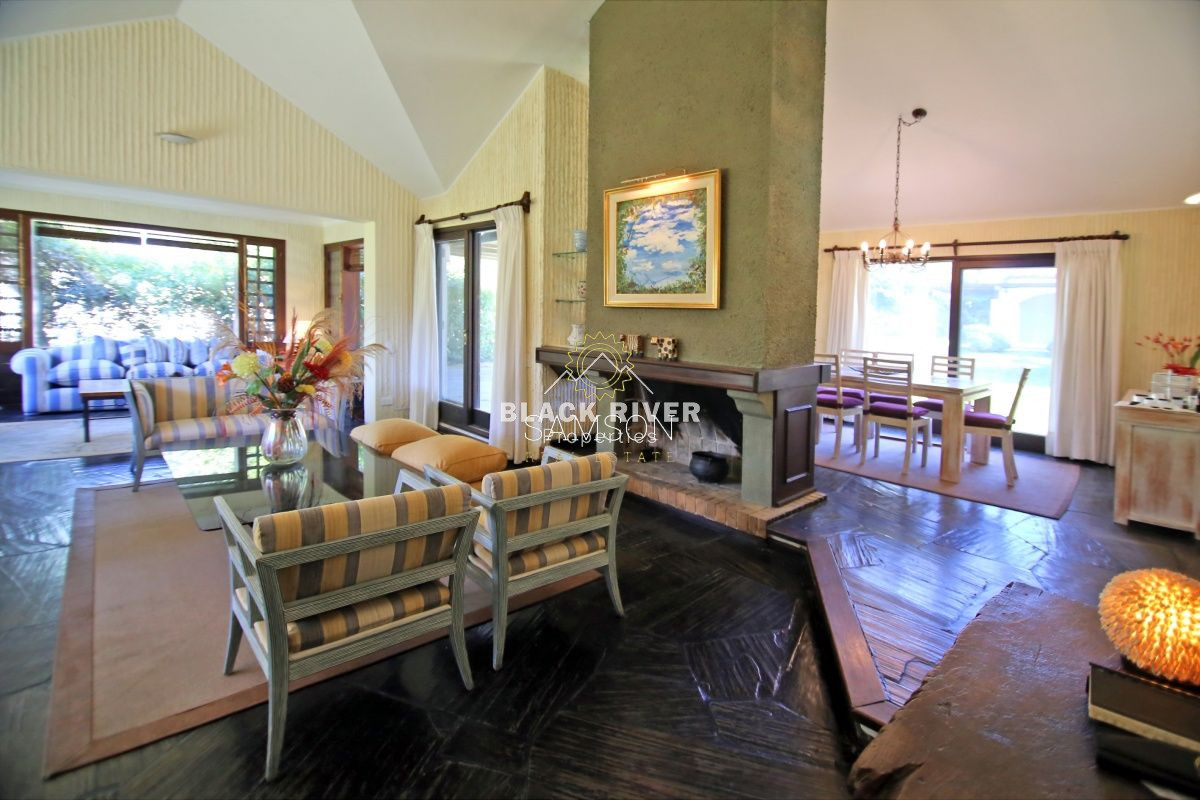 Casa ID.65721 - Venta casa de 3 dormitorios con piscina Punta del Este