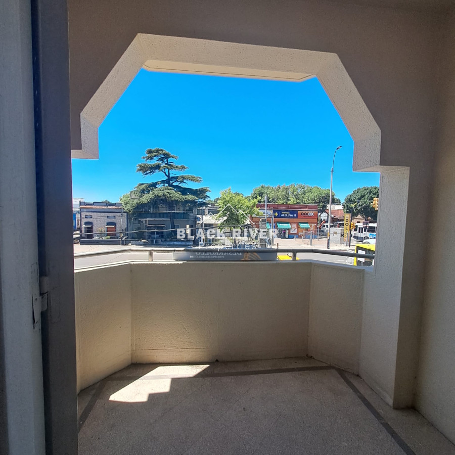 Casa ID.65586 - Venta casa 3 dormitorios 8 de octubre con garage 