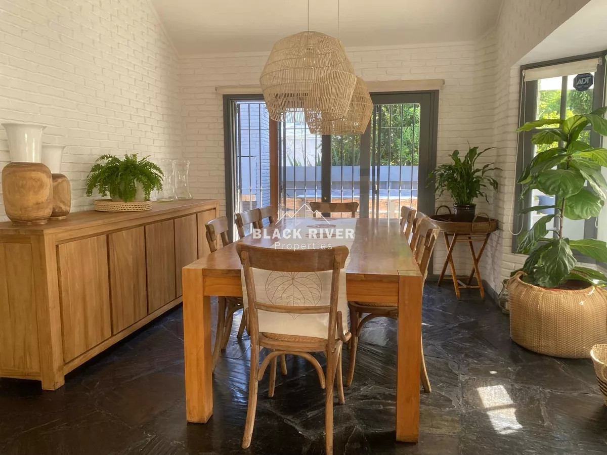 Casa ID.66816 - Casa en venta de 4 dormitorios barrio lugano San rafael Punta del Este