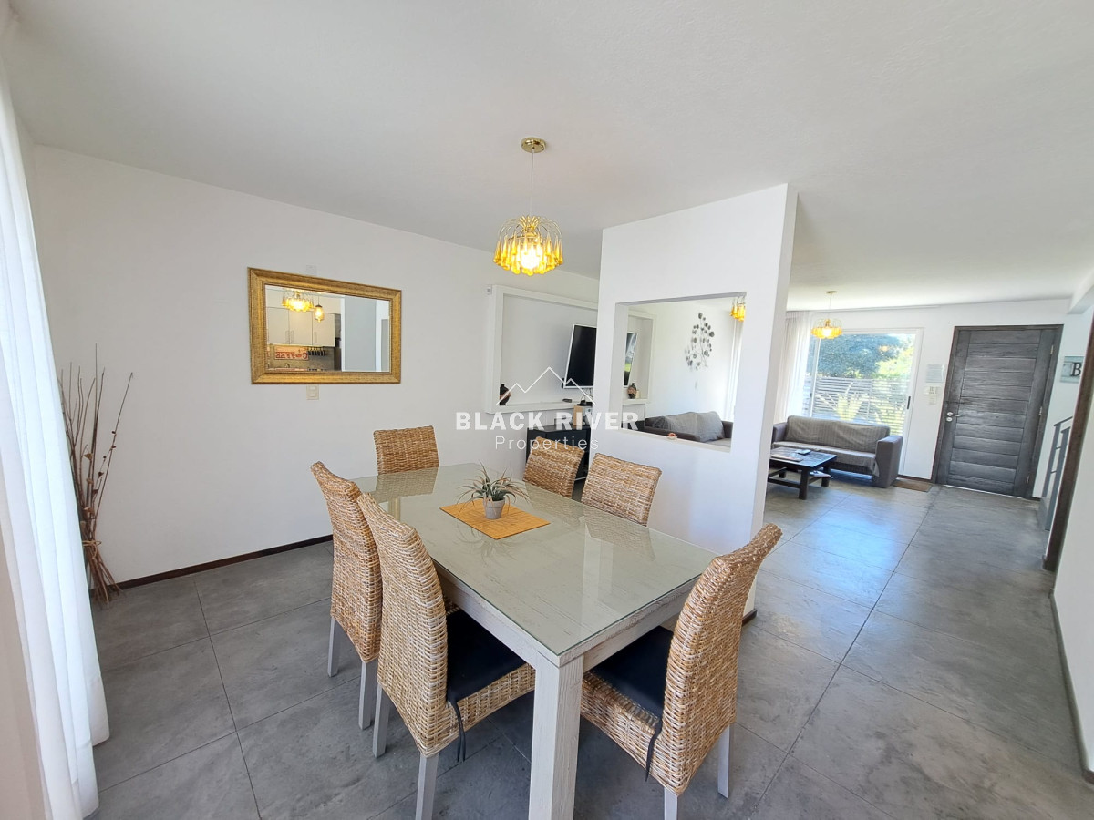 Casa ID.66402 - ALQUILER TEMPORAL DE CASA DE 3 DORMITORIOS Y 3 BAÑOS, PLAYA MANSA PUNTA DEL ESTE 
