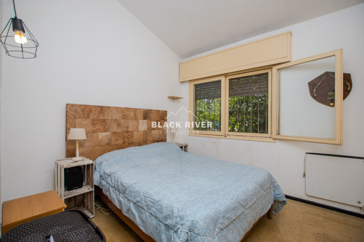 Casa ID.65628 - Vendo casa 2 dormitorios en esquina San Rafael, amplio terreno