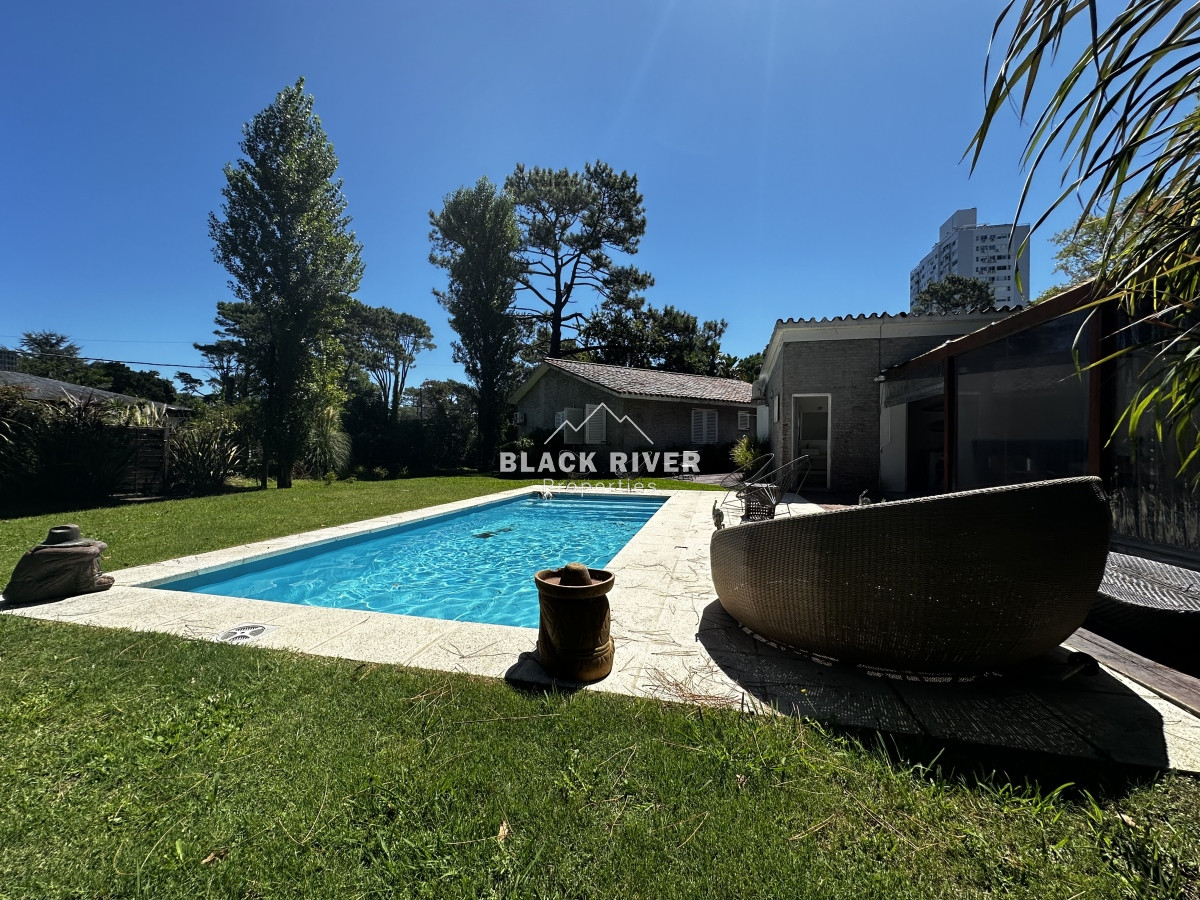 Casa ID.66694 - VENTA CASA CON PISCINA EN PLAYA MANSA 