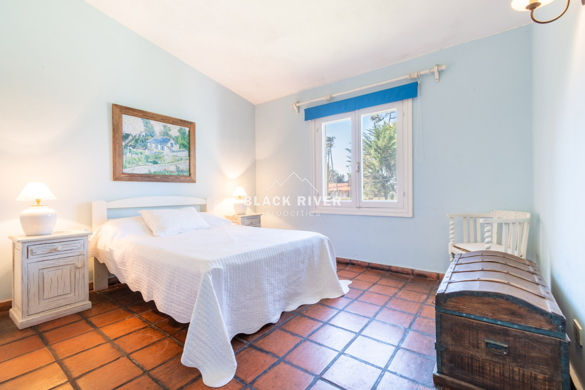 Casa ID.58884 - Casa en venta de 5 dormitorios a metros del Mar, San Rafael, Punta del Este.