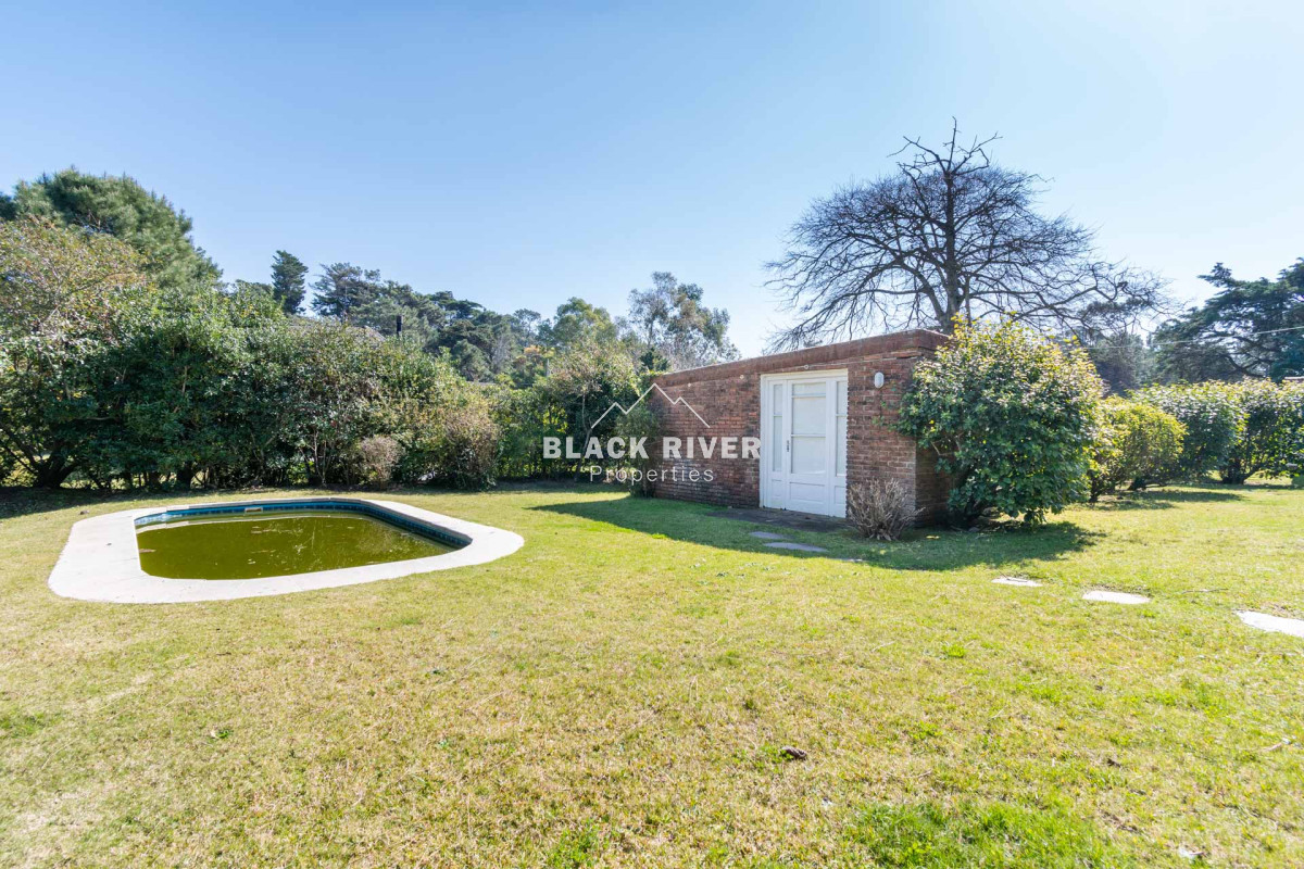 Casa ID.58884 - Casa en venta de 5 dormitorios a metros del Mar, San Rafael, Punta del Este.