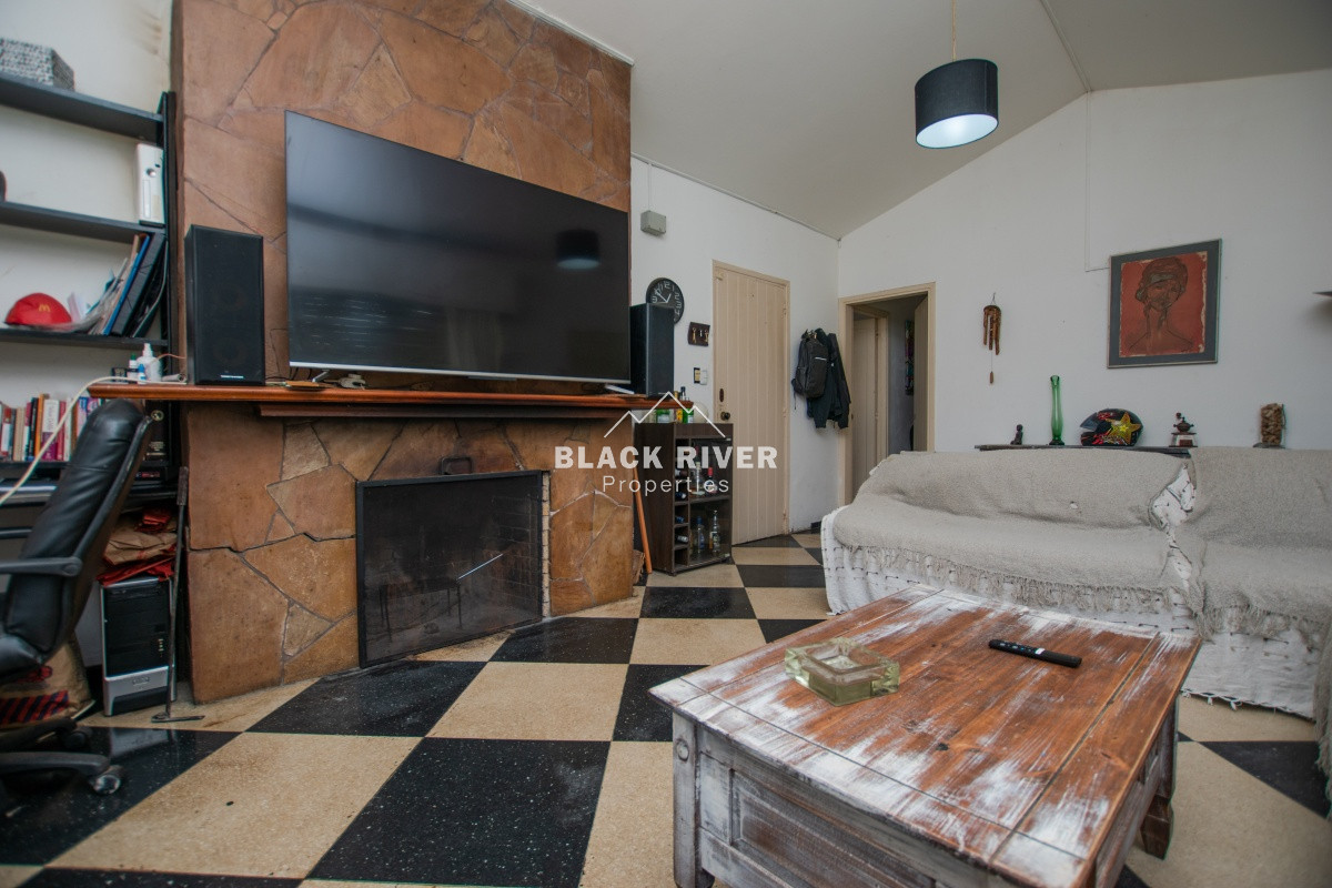 Casa ID.65628 - Vendo casa 2 dormitorios en esquina San Rafael, amplio terreno