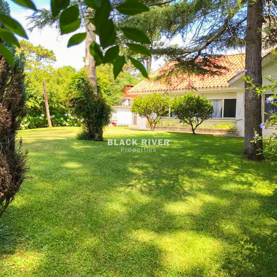 Casa ID.59018 - Casa de 4 dormitorios en venta Cantegril  Punta del Este