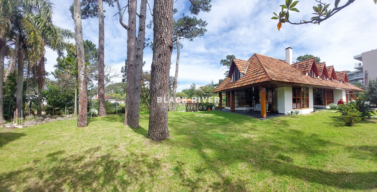 Casa ID.20 - Casa con piscina  en venta San rafael Punta del Este