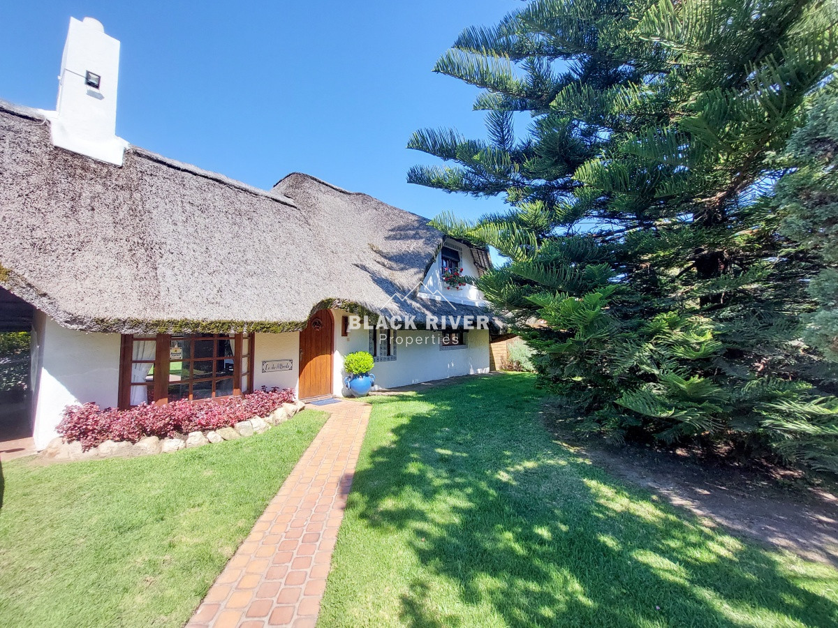 Casa ID.57995 - Venta Casa de 3 Dormitorios con Piscina Climatizada en Pinares, Punta del Este