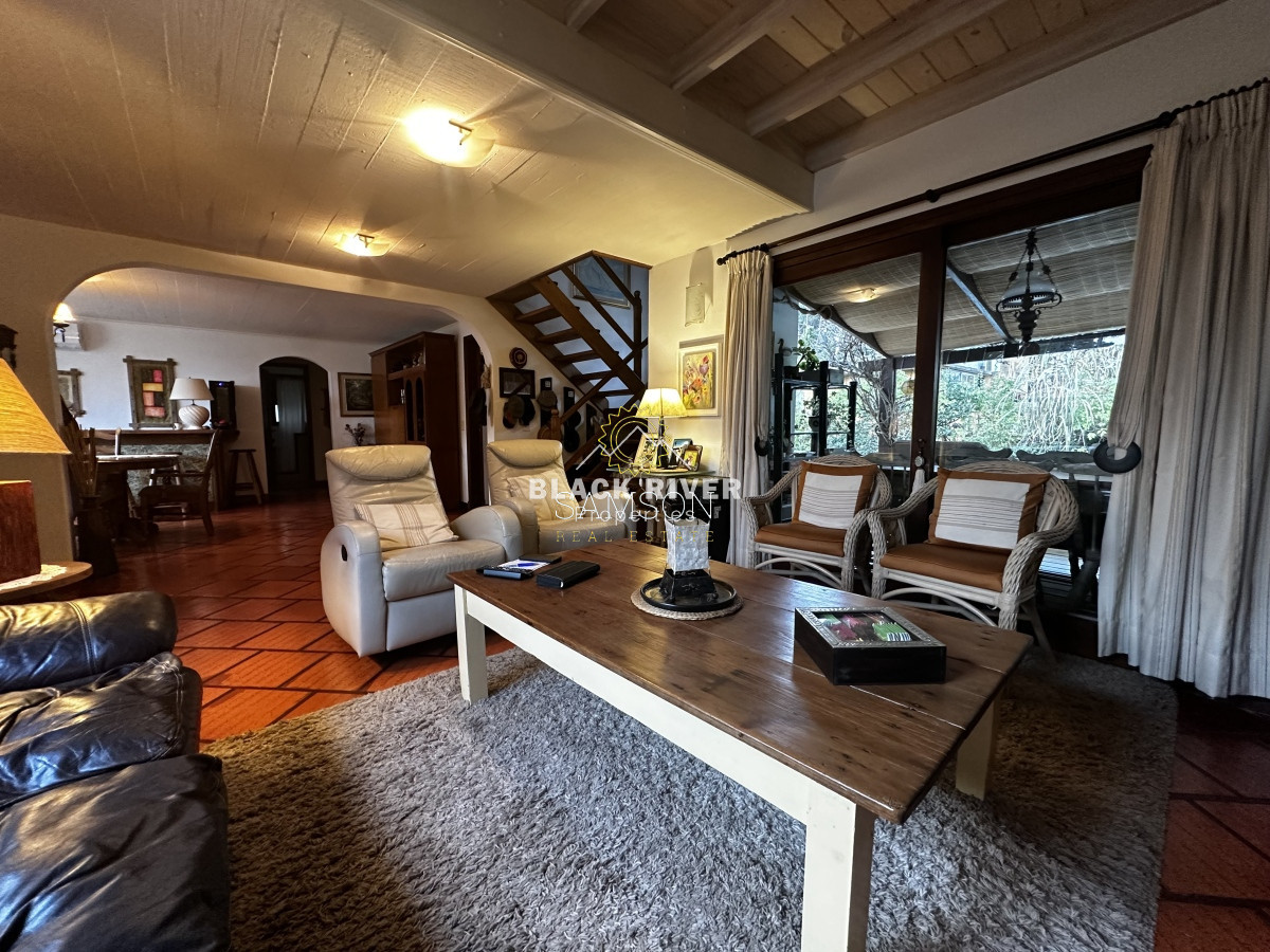 Casa ID.66938 - Casa en venta próxima al mar Montoya La barra Punta del Este 