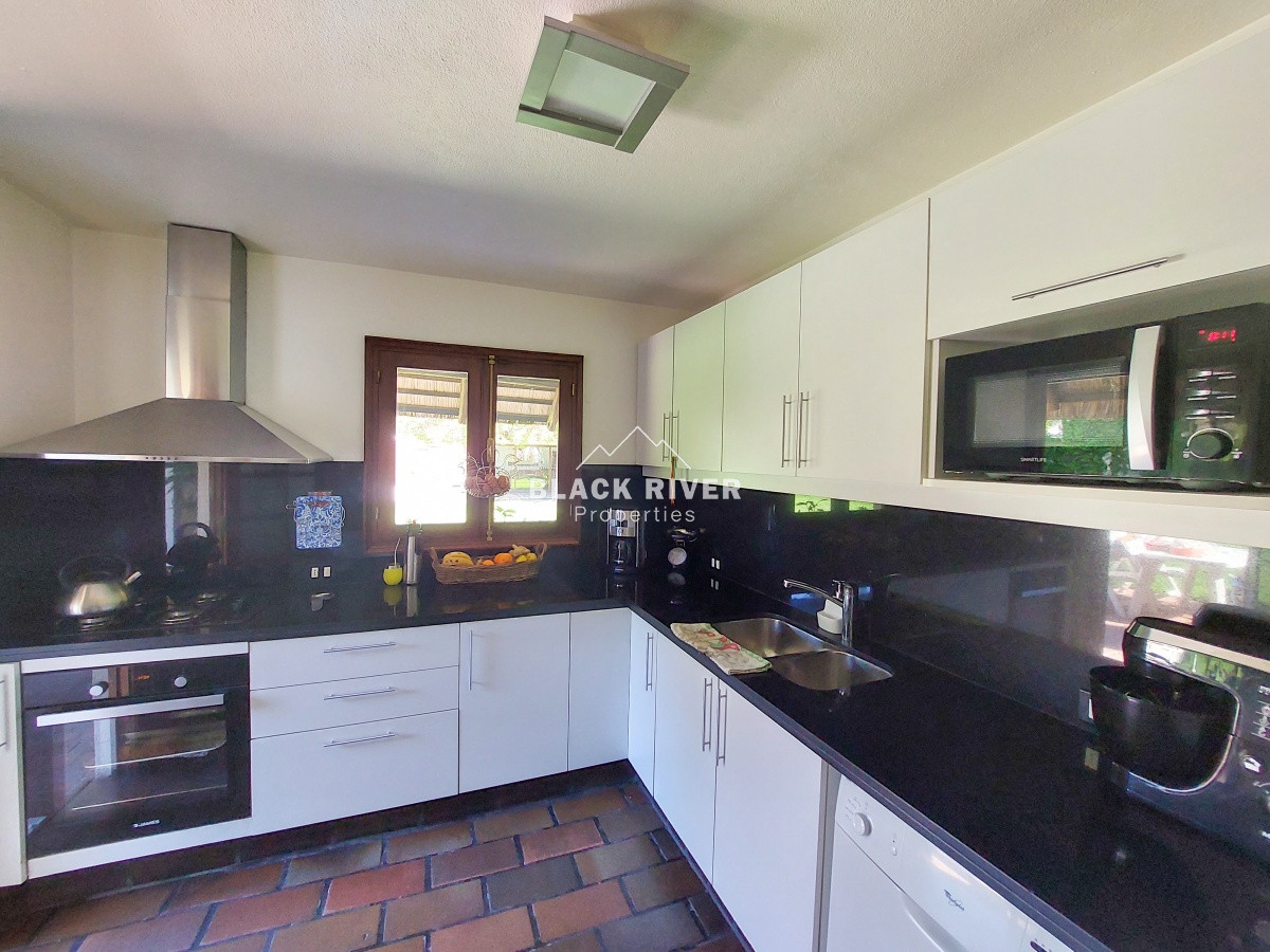 Casa ID.57995 - Venta Casa de 3 Dormitorios con Piscina Climatizada en Pinares, Punta del Este