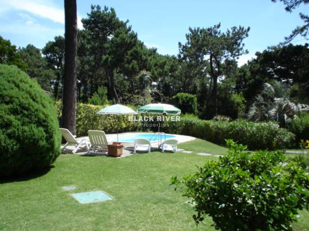 Casa ID.59018 - Casa de 4 dormitorios en venta Cantegril  Punta del Este