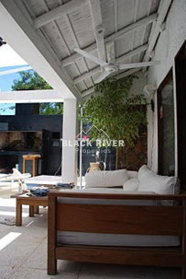 Casa ID.60837 - Casa en venta 3 dormitorios y dependencia en Lugano