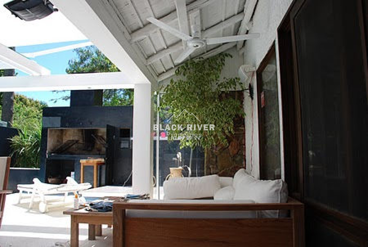Casa ID.60837 - Casa en venta 3 dormitorios y dependencia en Lugano