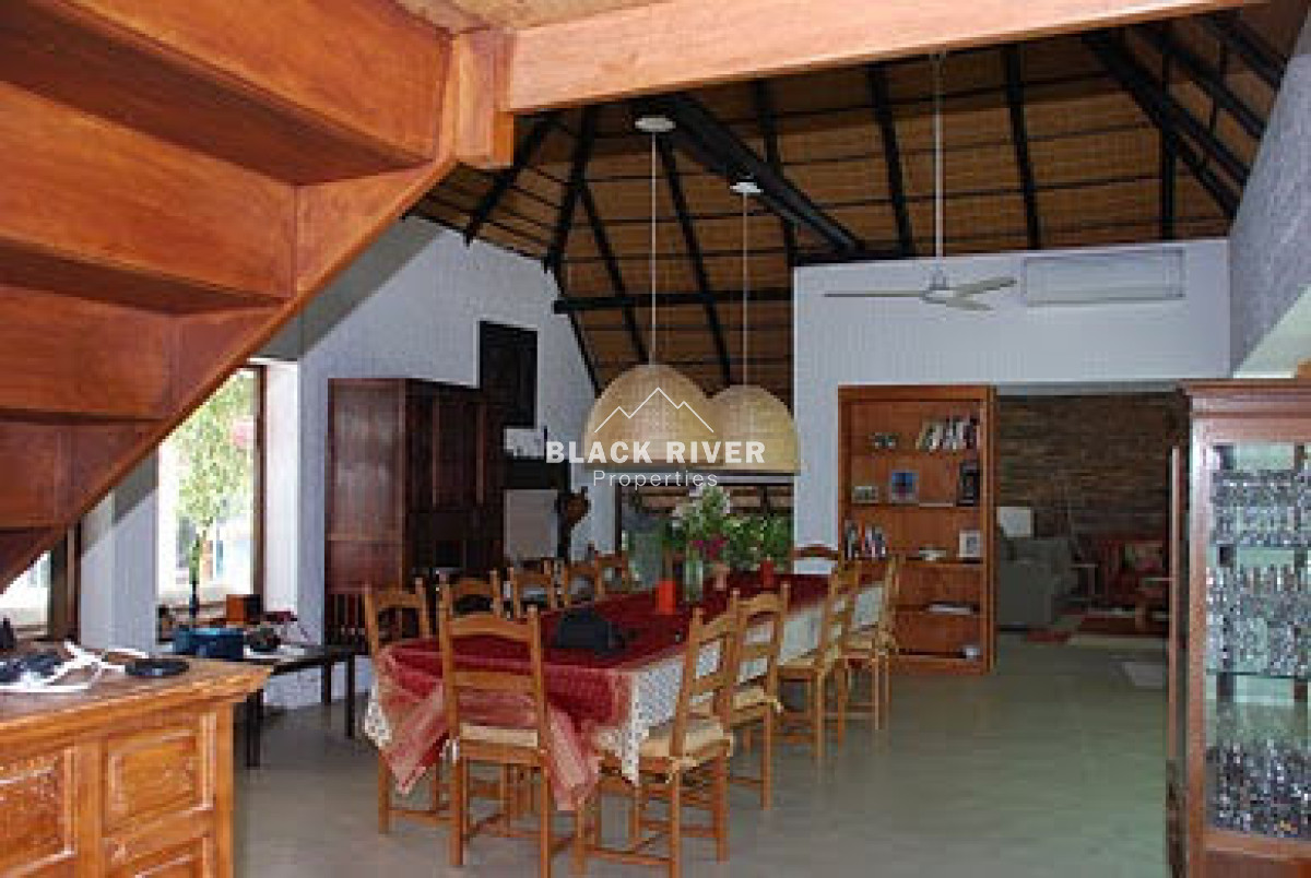 Casa ID.60837 - Casa en venta 3 dormitorios y dependencia en Lugano