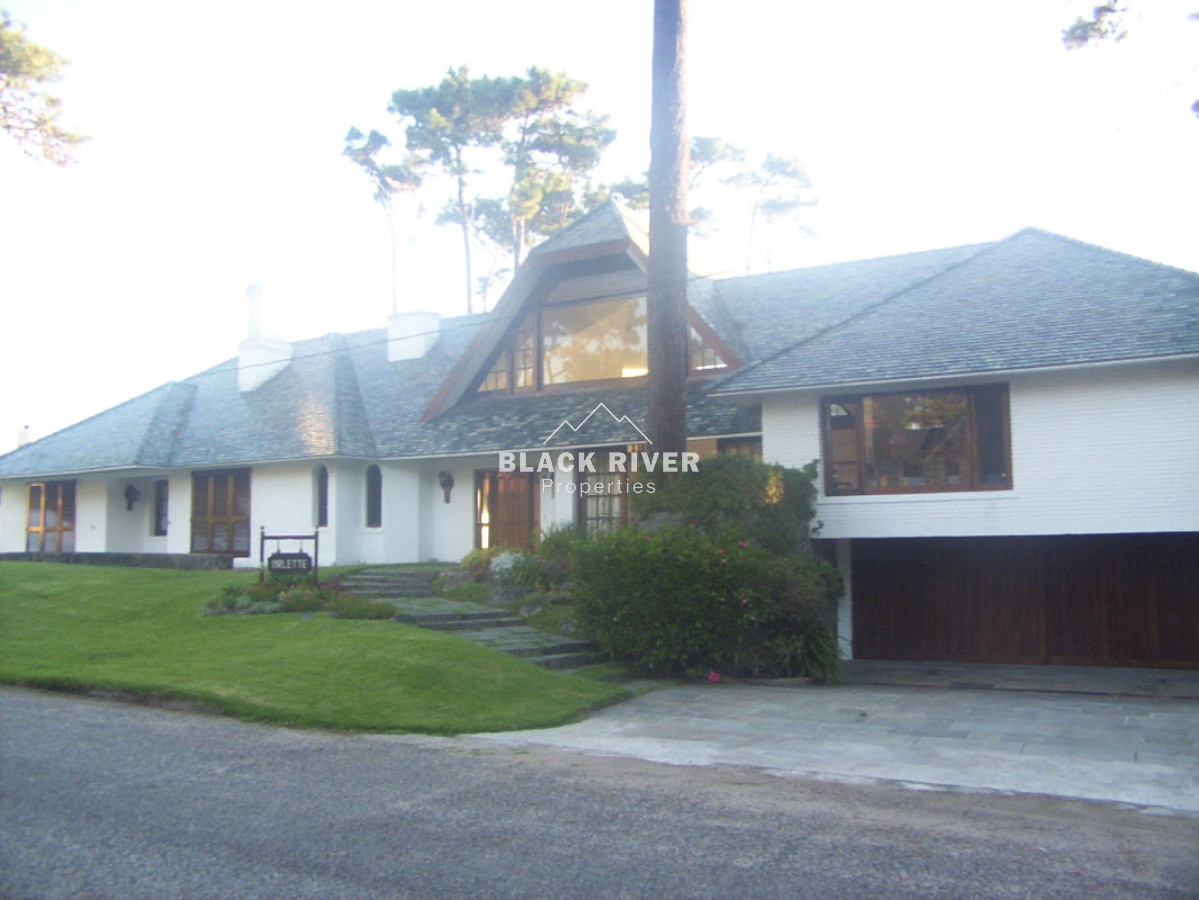 Casa ID.57928 - CASA EN VENTA EN PLAYA MANSA, PUNTA DEL ESTE 