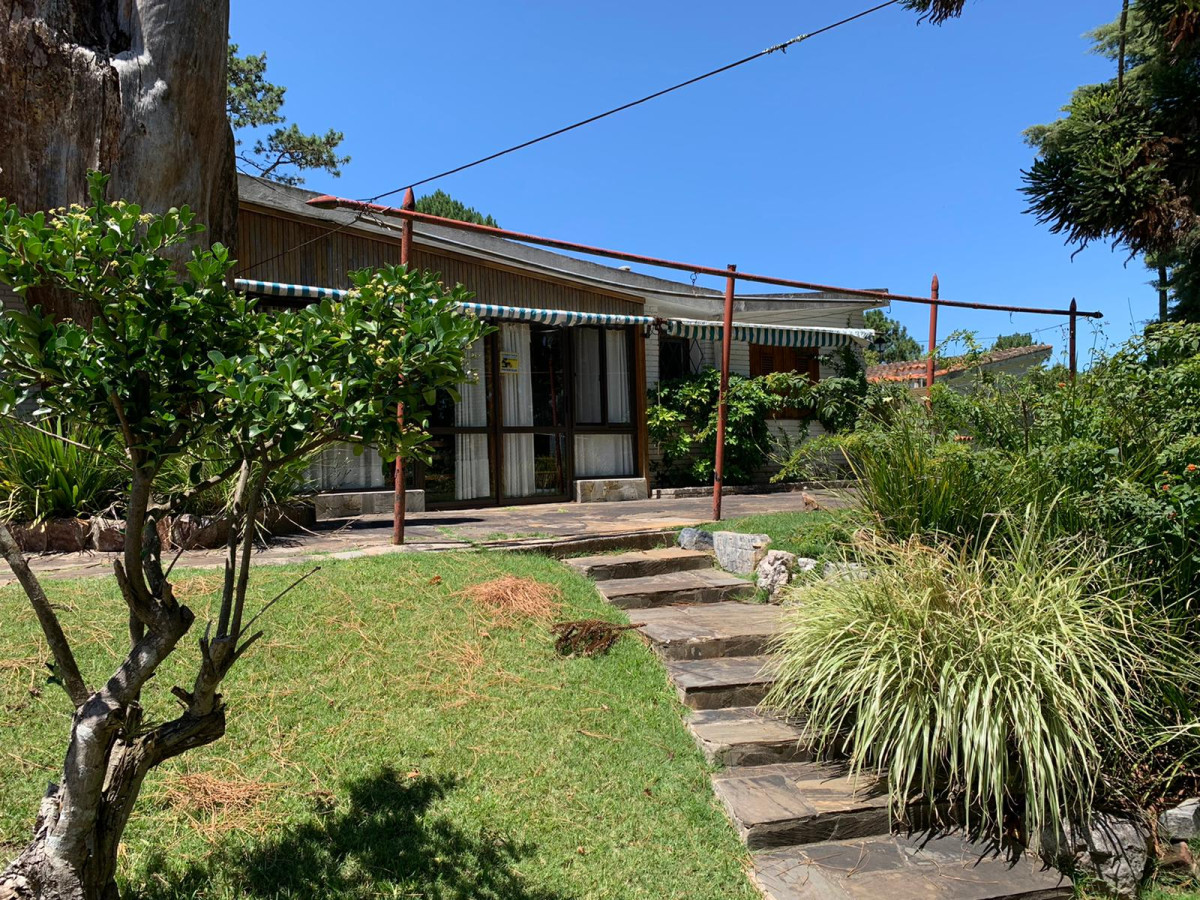 Casa ID.66373 - CASA CON PISCINA EN OPORTUNIDAD EN VENTA CANTEGRIL PUNTA DEL ESTE